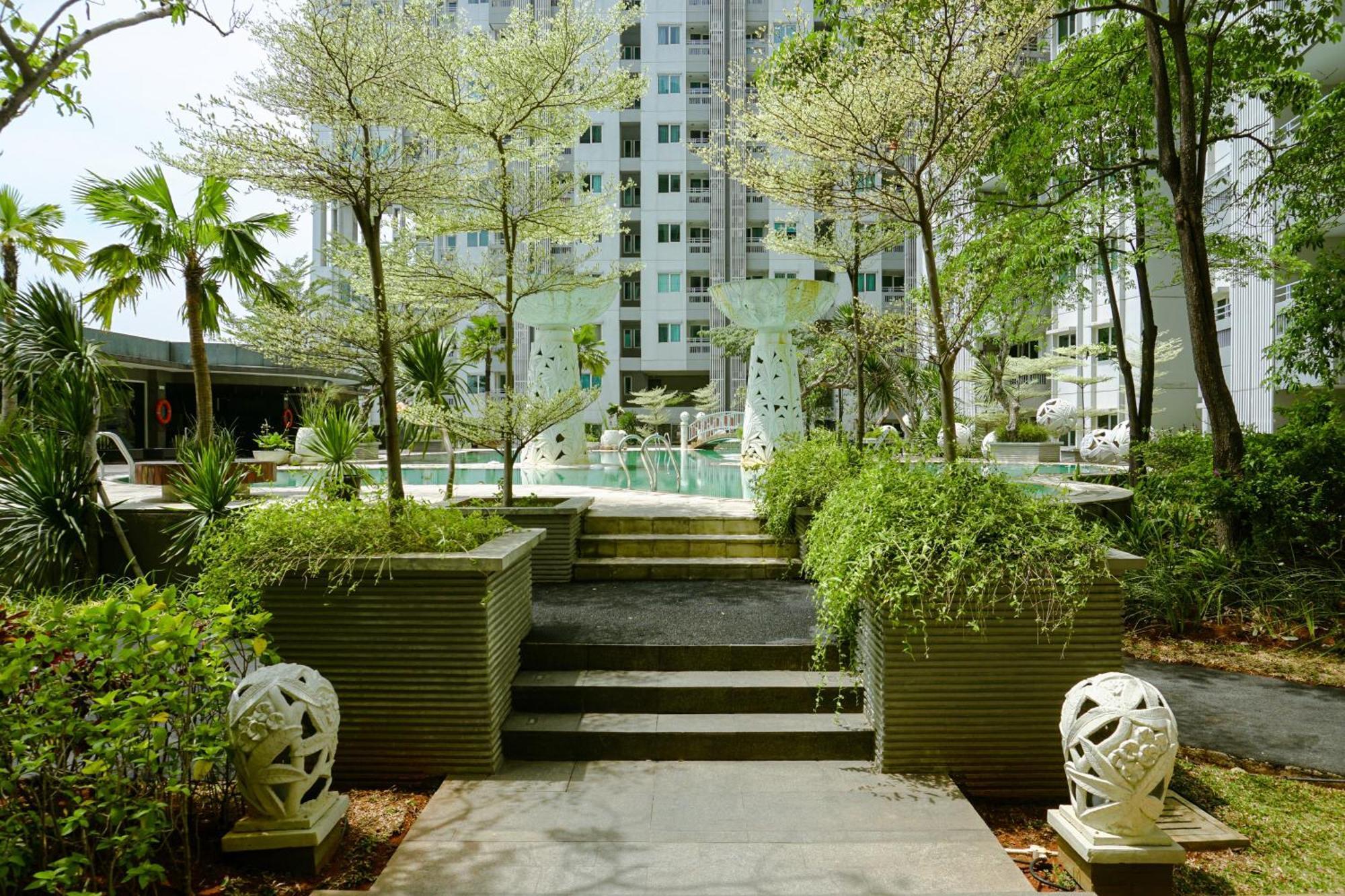 Apartment Scenic And Comfortable 2br Sky Terrace By Travelio *